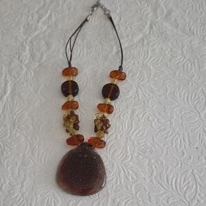 Chic Amber-Toned Beaded Necklace